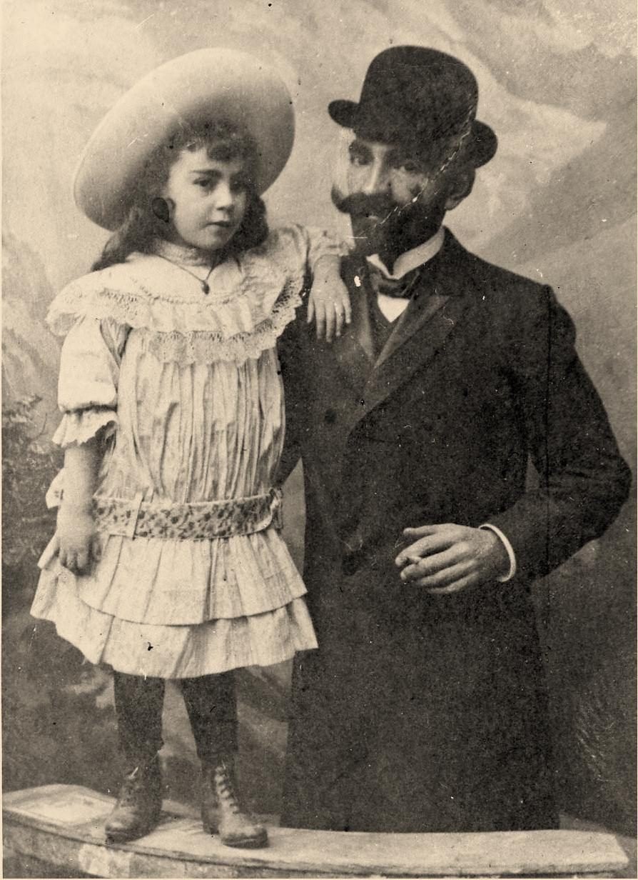 Jakub Fiszhaut with his daughter Hela, c. 1905 — the only surviving photograph of the father of the family. From the collection of the Fishaut family.