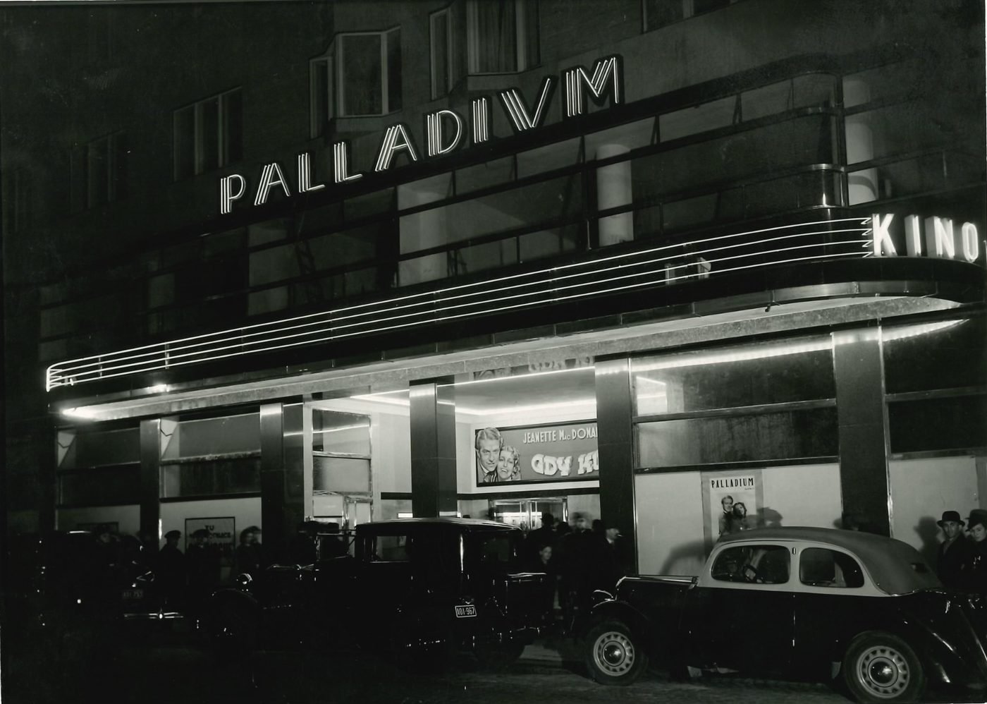 The Palladium cinema at Złota 7/9, Warsaw 1937