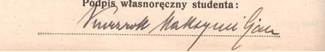 Rewers tej samej karty: własnoręczny podpis studenta pierwszego roku medycyny — „Kurzrok Maksymiljan”. Państwowe Archiwum Obwodu Lwowskiego, k. 327v.