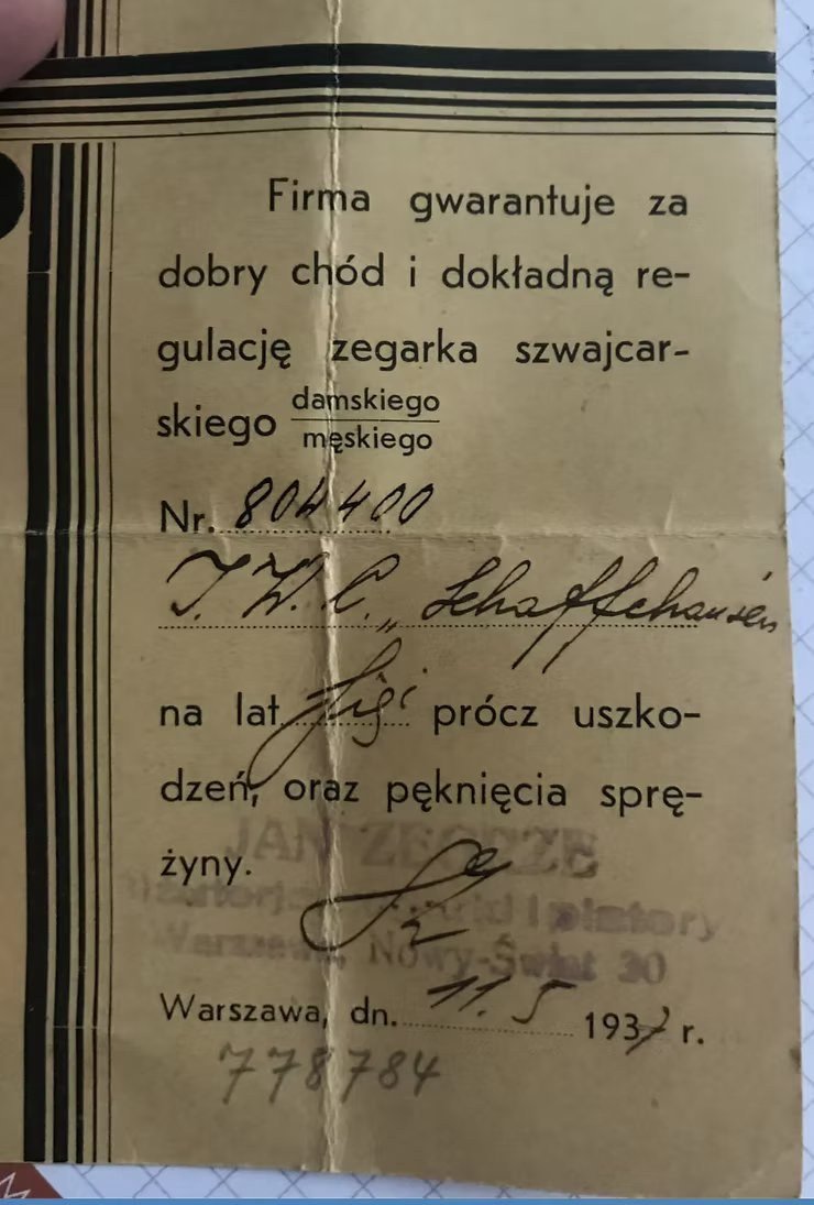 Karta gwarancyjna z 11 maja 1937 roku na zegarek IWC Schaffhausen
nr 804400, z podpisem Jana Zegrze i pieczątką firmy. Ze zbiorów
rodziny.