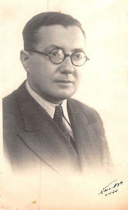 Mosze Jacob. Photograph from the Lwów period, 1940. From the collection of the Jacob family.